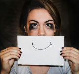 Jakie są różnice między inteligentnymi domami a tradycyjnymi domami pod względem kosztów?